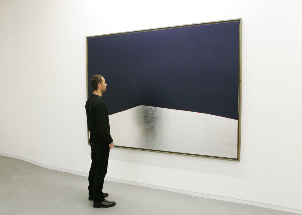 Anna-Eva Bergman, Horizon d'Argent, 1981, Acrylic and metal leaf on canvas, 180 x 250 cm