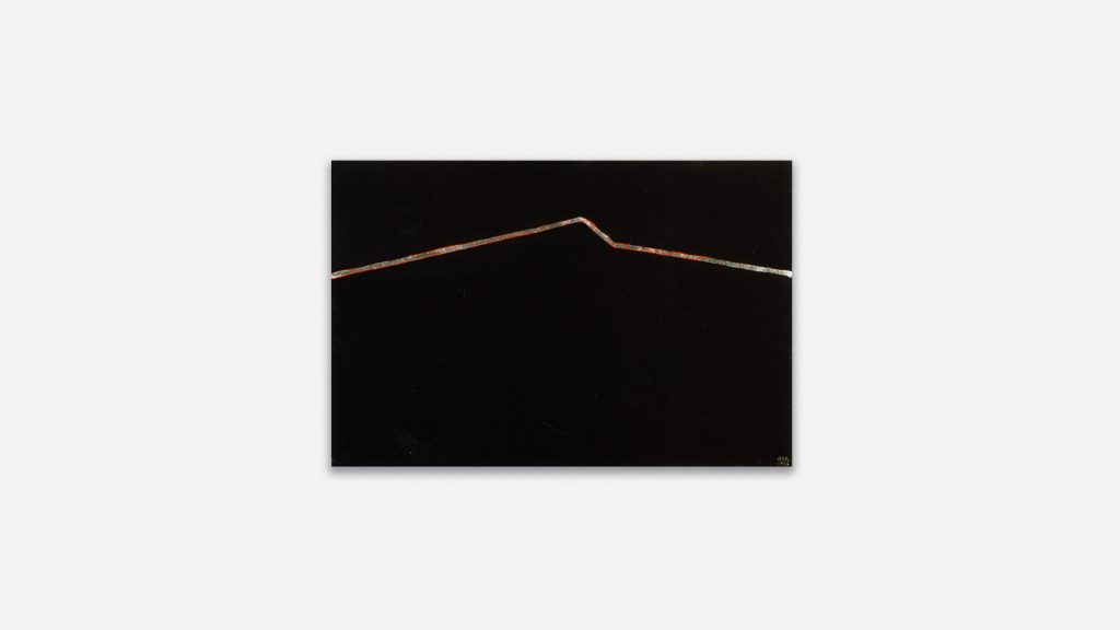Anna-Eva Bergman, N°16-1977 contour de montagne noire, 1977, Acrylic and metal leaf on canvas, 54 x 81 cm