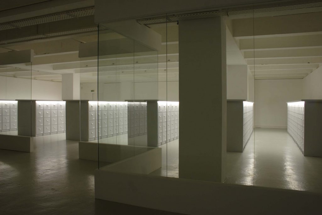 Wesley Meuris, Galerie Art & Essai, Université de Rennes (FR), 2009, "The World's most Important Artists", Exhibition view