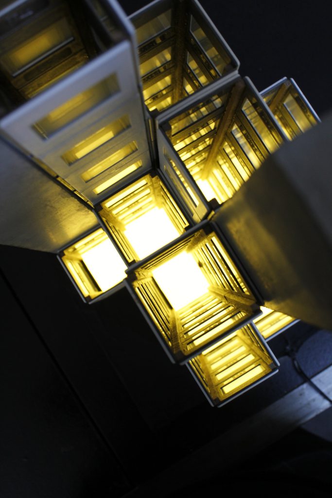 Bertrand Lamarche, Slide Houses, détail, 2013-2019, Slides, cement, light table, gelatin, 45 x 27 x 44 cm