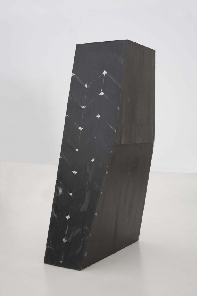 Štefan Papčo, Along the Right Edge of the Huge Corner, 2014, Iron, silicone, 130 x 70 x 35 cm, version of 3