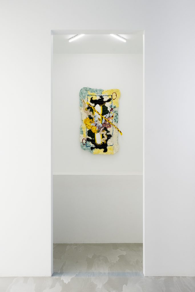 Troy Makaza, "Untwisting the Fantasy", Galerie Poggi, 2023, Exhibition view, Courtesy Galerie Poggi, Paris © Kit Production
