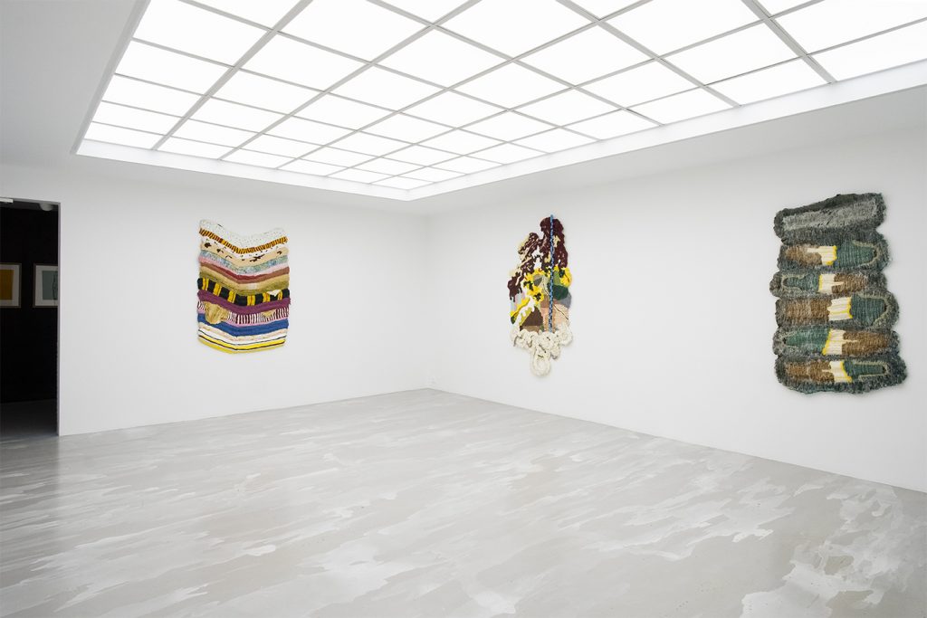 Troy Makaza, "Untwisting the Fantasy", Galerie Poggi, 2023, Exhibition view, Courtesy Galerie Poggi, Paris © Kit Production