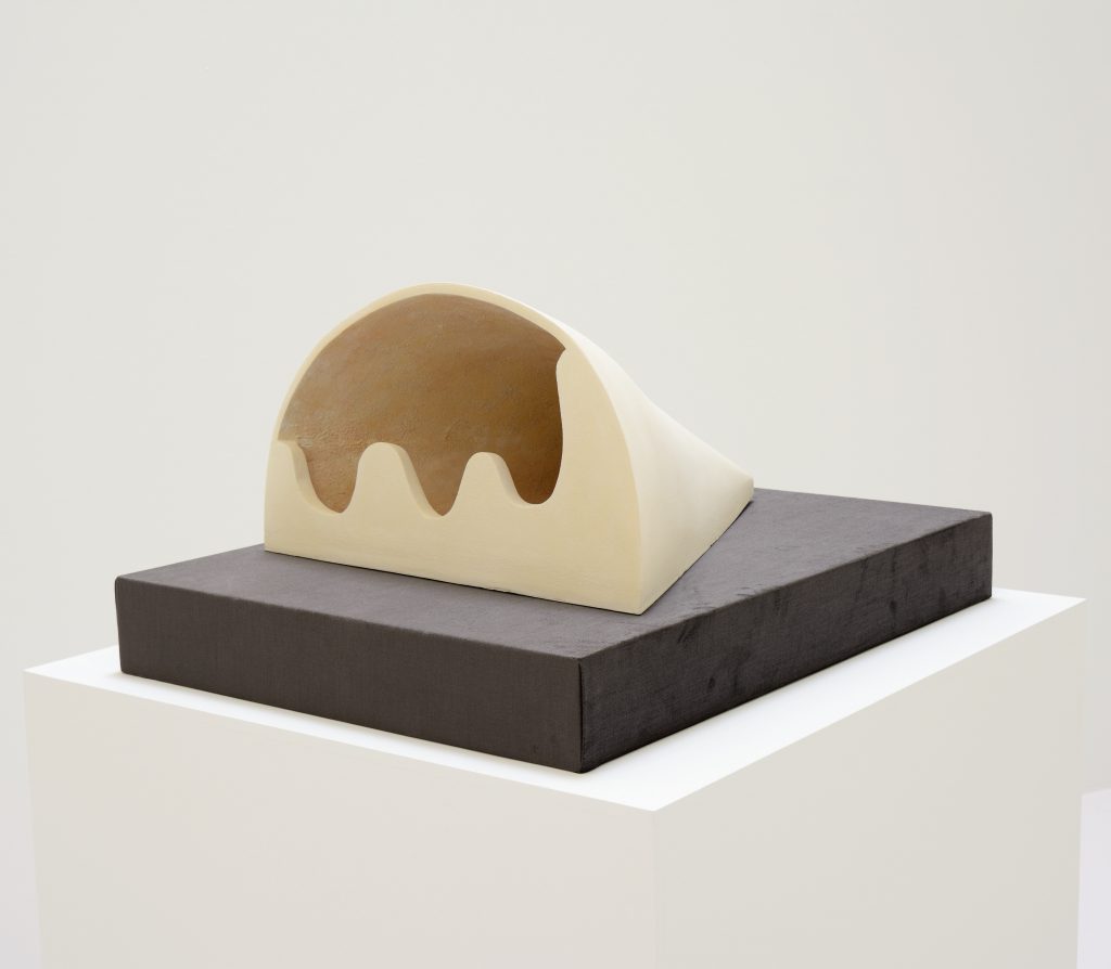 Kapwani Kiwanga, Safe Space 2, 2018, Ceramic from acacia ash, velvet base, Courtesy Galerie Poggi, Paris