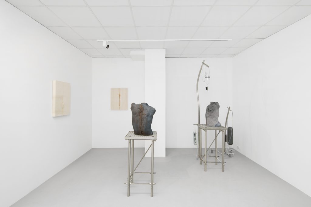 Exhibition view, "The First Stone" at Galerie Poggi, Paris, 2023 © Aurélien Mole