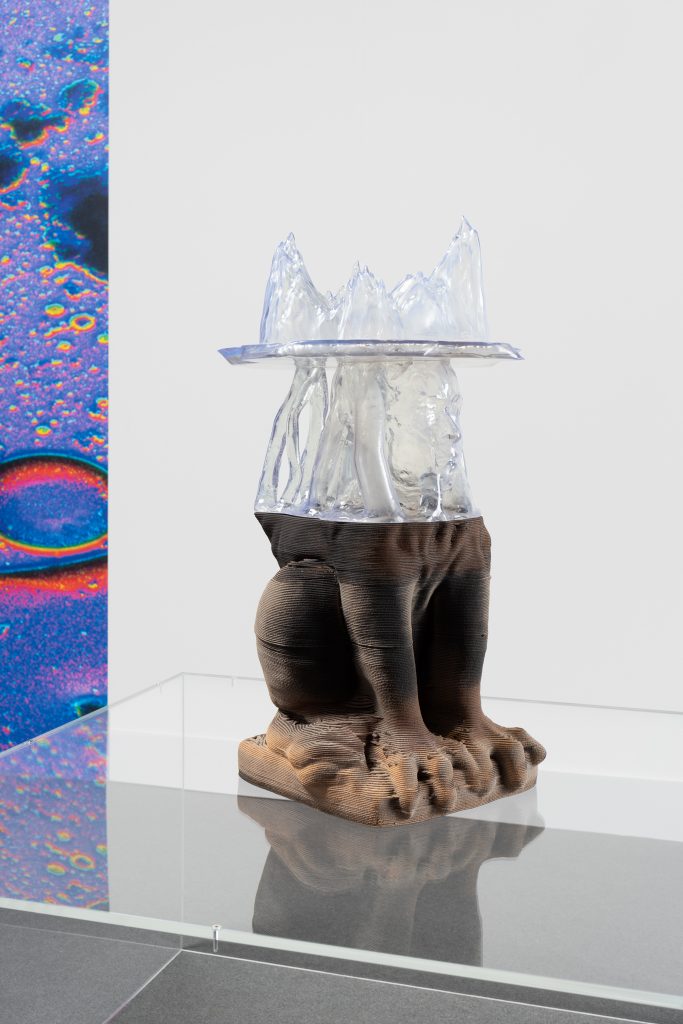 Josèfa Ntjam, Mont Analogue, 2022, 3D printed ceramic and resin, 70 x 30 x 27 cm, Photo : GRAYSC 