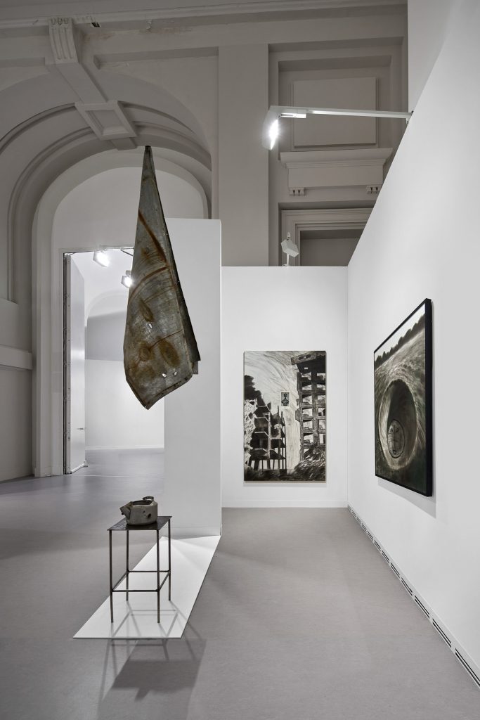Nikita Kadan, Art Basel Paris (FR), 2025, Booth view, Galerie Poggi, Paris (FR), Voloshyn Gallery, Kyiv (UKR), Photo : © Graysc