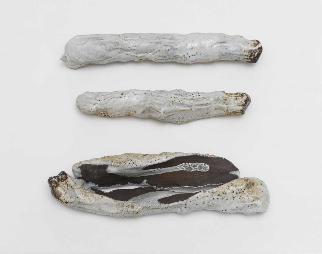 Manuel Mathieu, Thinking with the figure (Detail), 2022, Ceramics, Installation